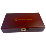 Vyno įrankių rinkinys su Jūsų graviruotu tekstu