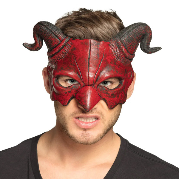 Demono kaukė su ragais