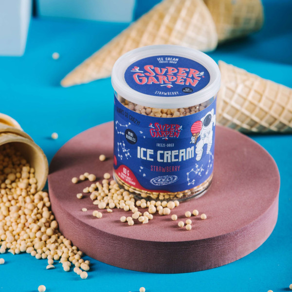 SUPER GARDEN šaltyje džiovinti braškių skonio mini ledų rutuliukai, 60g