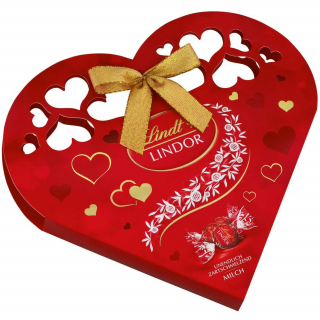 "LINDT LINDOR" pieninio šokolado rutuliukai širdelėje, 112g