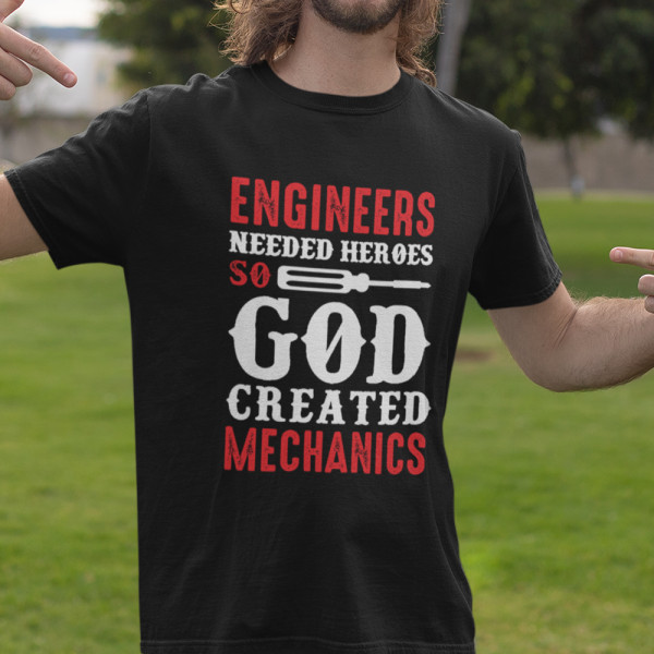 Marškinėliai "God created mechanics"