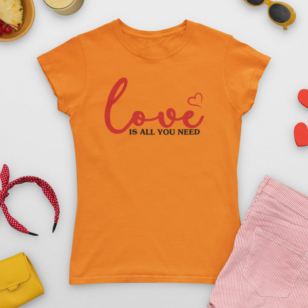 Moteriški marškinėliai "Love is all you need"