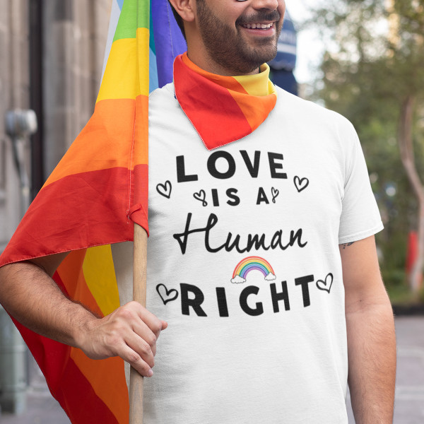 Marškinėliai "Love is a human right"