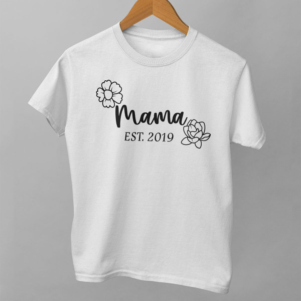 Moteriški marškinėliai "Mama nuo" su Jūsų pasirinktais metais