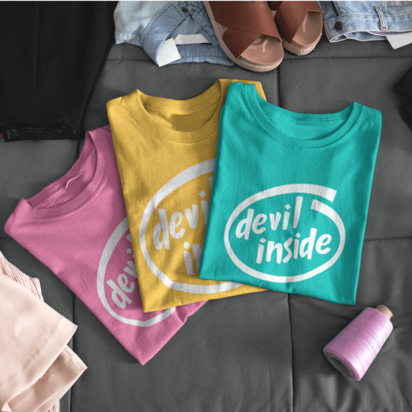 Moteriški marškinėliai "Devil inside"