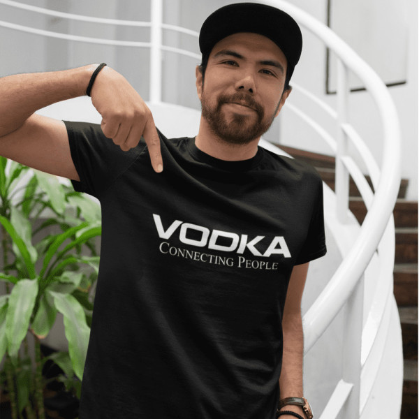 Marškinėliai "Vodka conectin people" Marškinėliai "Vodka conectin people"