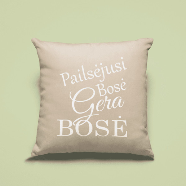 Dekoratyvinė pagalvėlė "Pailsėjusi bosė- gera bosė" Dekoratyvinė pagalvėlė "Pailsėjusi bosė- gera bosė"