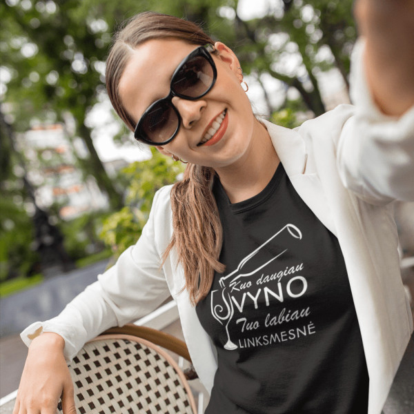 Moteriški marškinėliai "Vyno nauda"